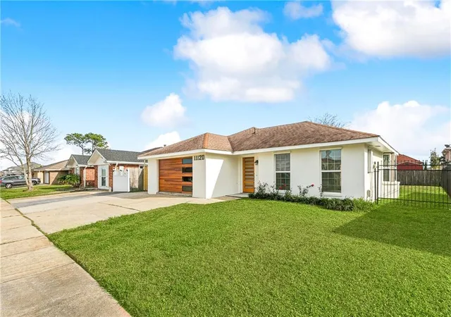Homes for sale in New Orleans, LA | 11120 Woodvine Ln, New Orleans, LA 70128 | MLS# 2538181