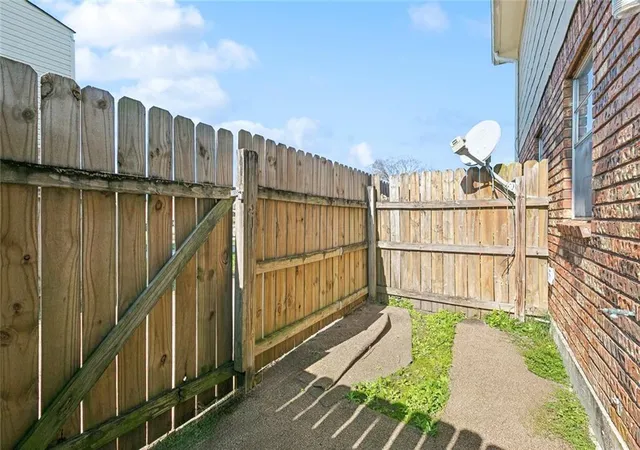 11th image of 6660 Harbourview Dr, New Orleans, LA 70126 | MLS# 2538326