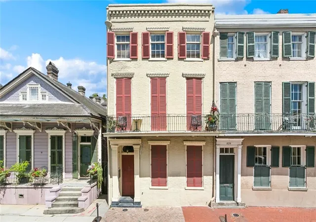 1st image of 827 Burgundy St #D, New Orleans, LA 70116 | MLS# 2538203