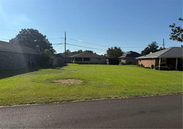 Homes for sale in Saint Rose, LA | 11 Sombrero Ln, Saint Rose, LA 70087 | MLS# 2538374