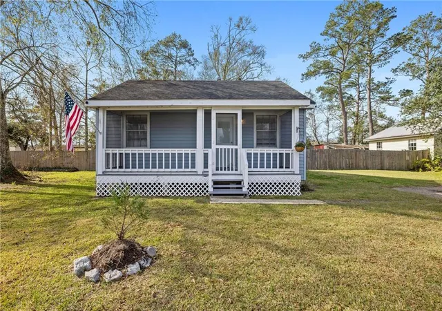 Homes for sale in Ponchatoula, LA | 540 Kathleen Dr, Ponchatoula, LA 70454 | MLS# 2537214