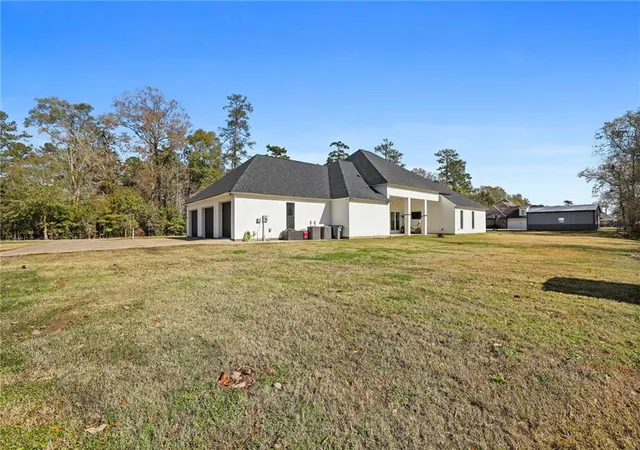 Homes for sale in Greenwell Springs, LA | 17045 Burks Ave, Greenwell Springs, LA 70739 | MLS# 2538462