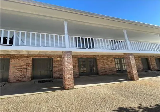 Homes for sale in Destrehan, LA | 58 Carriage Ln, Destrehan, LA 70047 | MLS# 2538508