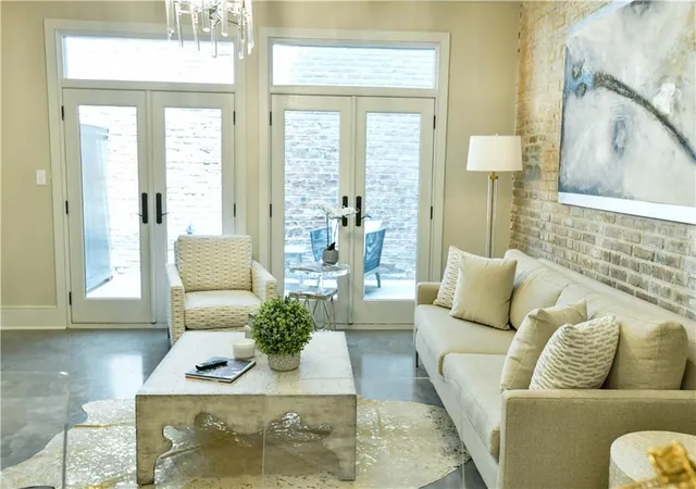 4th image of 614 Baronne Building, New Orleans, LA 70113