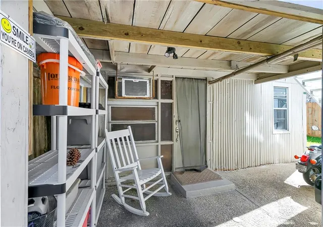 Listing Photo 5 - Condo for sale in building located at 2831 33 Palmer Ave, New Orleans, LA 70118