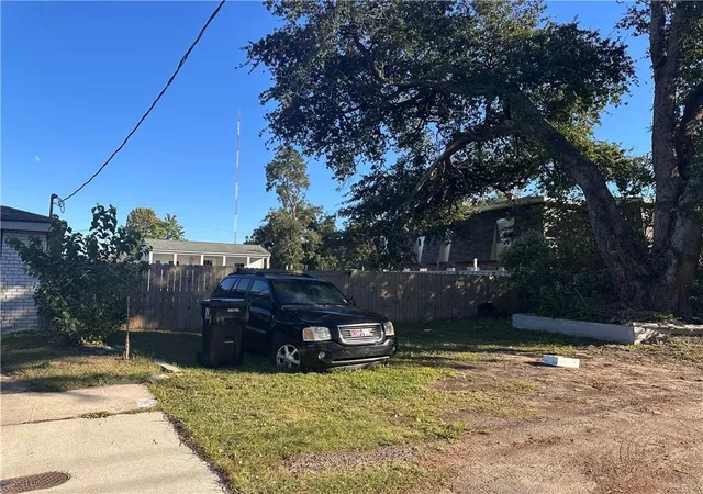 Photo 4 of Sale Pending at 3613 Rose St, Chalmette, LA 70043 | MLS# 2537452 | Listing updated on 2026-02-12