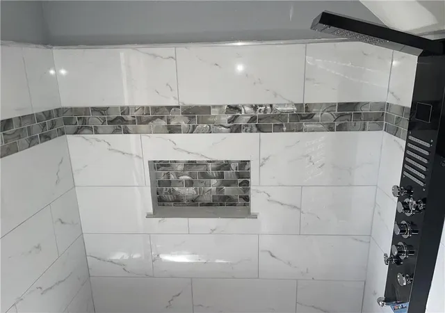 Listing Photo 5 - Condo for sale in building located at 1674 N Broad St, New Orleans, LA 70119