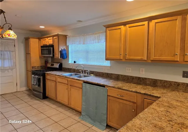 Homes for sale in New Orleans, LA | 4928 Robin Hood Dr, New Orleans, LA 70128 | MLS# 2539084