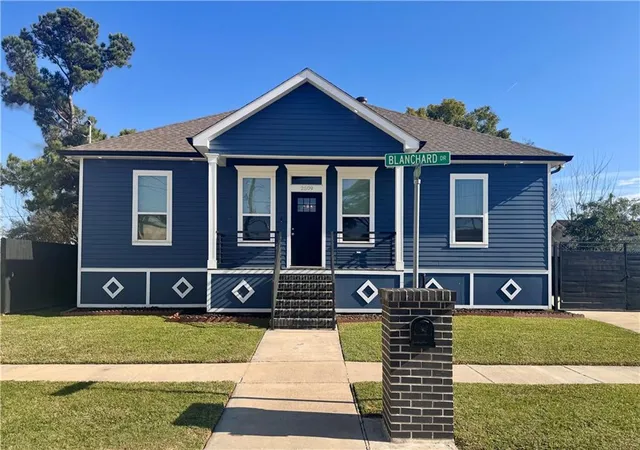 Homes for sale in Chalmette, LA | 2509 Blanchard Dr, Chalmette, LA 70043 | MLS# 2539157
