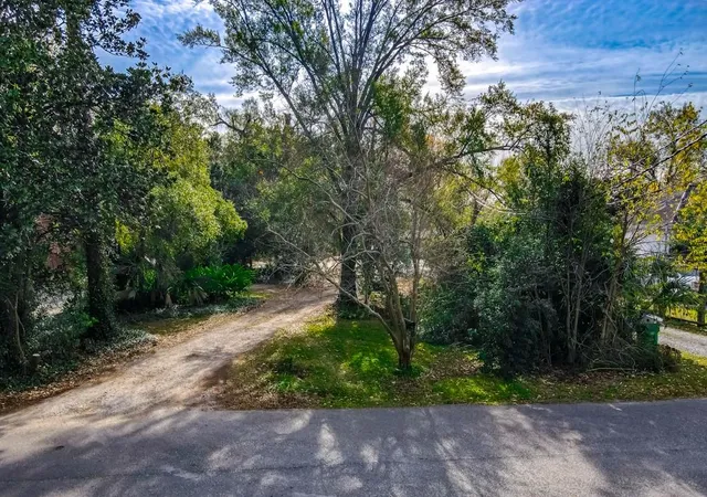 Photo 1 of Land for sale at 263 Midway Dr, New Orleans, LA 70123 | MLS# 2539532 | Listing updated on 2026-04-16