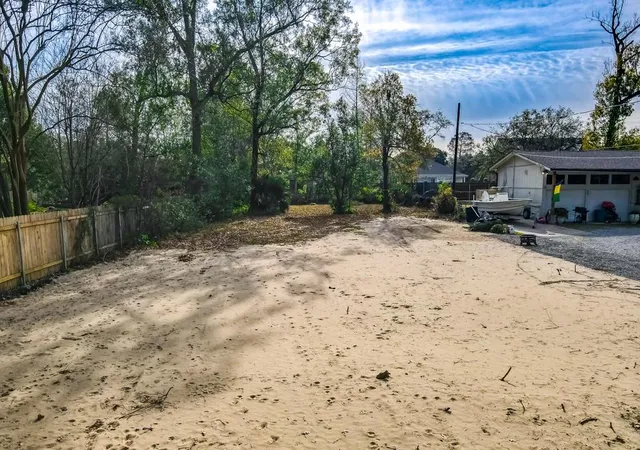 Photo 3 of Land for sale at 263 Midway Dr, New Orleans, LA 70123 | MLS# 2539532 | Listing updated on 2026-04-16