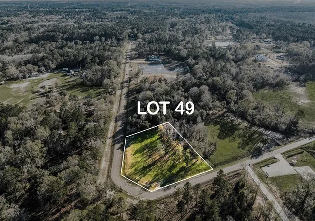 1st image of 12745 Crossvine Dr, Covington, LA 70433 | MLS# 2539435