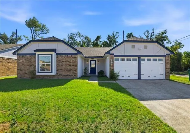 Homes for sale in La Place, LA | 2800 English Colony Dr, La Place, LA 70068 | MLS# 2539781