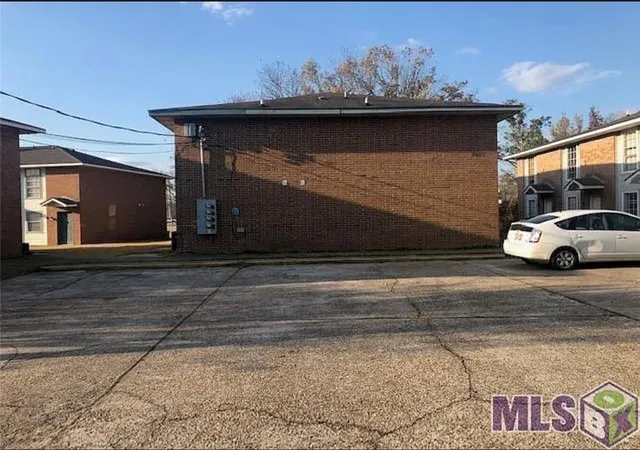 Homes for sale in Baton Rouge, LA | 5407 Nicholson Drive, Baton Rouge, LA 70820 | Houzeo