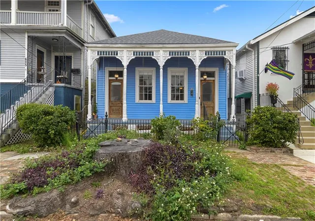 Homes for sale in New Orleans, LA | 623 Olivier St, New Orleans, LA 70114 | MLS# 2539660