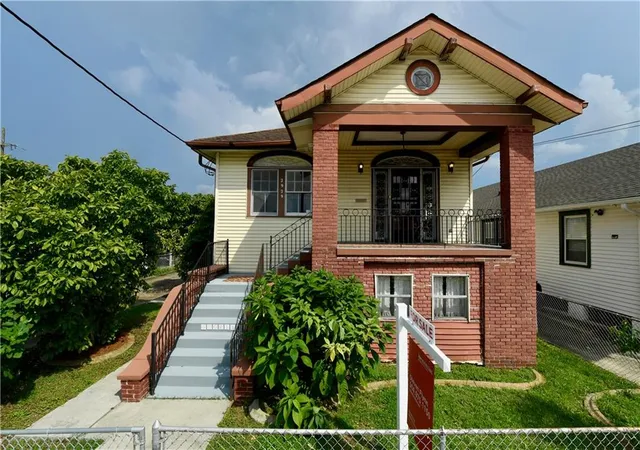 1st image of 2929 Leonidas St, New Orleans, LA 70118 | MLS# 2538600