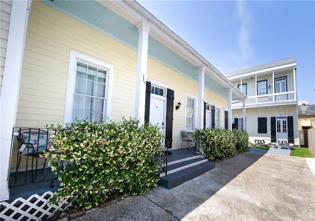 Homes for sale in New Orleans, LA | 1527 Dumaine St, New Orleans, LA 70116 | MLS# 2539545
