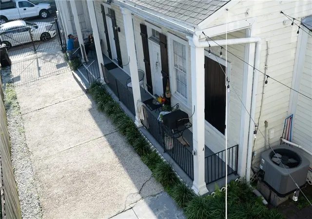Homes for sale in New Orleans, LA | 1527 Dumaine St, New Orleans, LA 70116 | MLS# 2539545