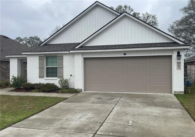 Homes for sale in Denham Springs, LA | 7843 Joe Lynn Trl, Denham Springs, LA 70726 | MLS# 2539640
