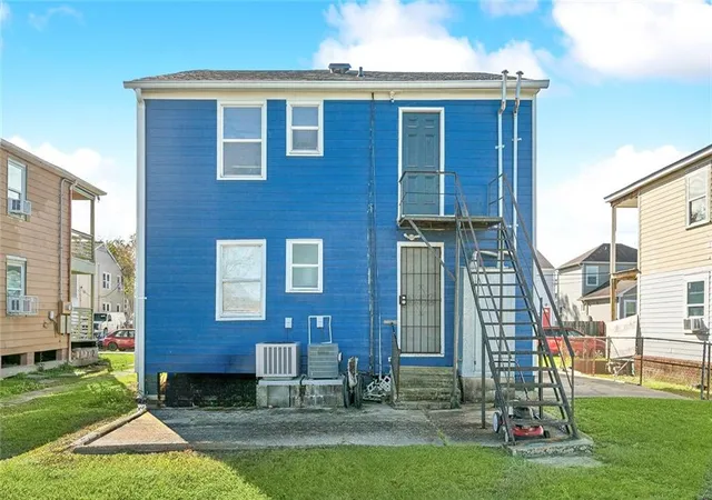 Homes for sale in New Orleans, LA | 2119 21 Robin St, New Orleans, LA 70122 | MLS# 2539796