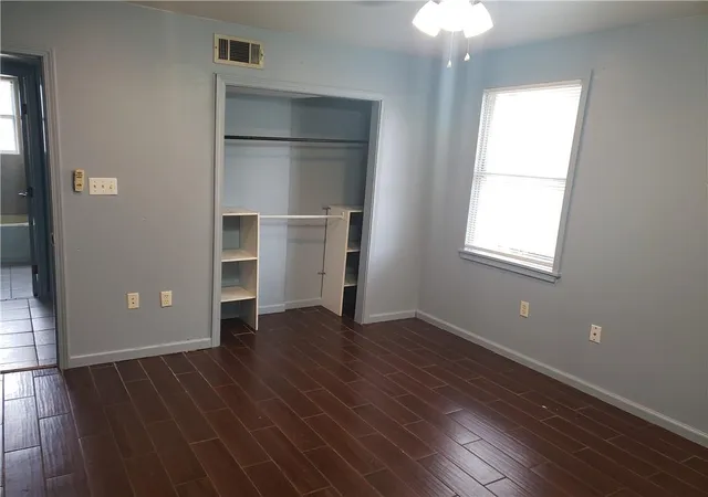 Homes for sale in New Orleans, LA | 2119 21 Robin St, New Orleans, LA 70122 | MLS# 2539796
