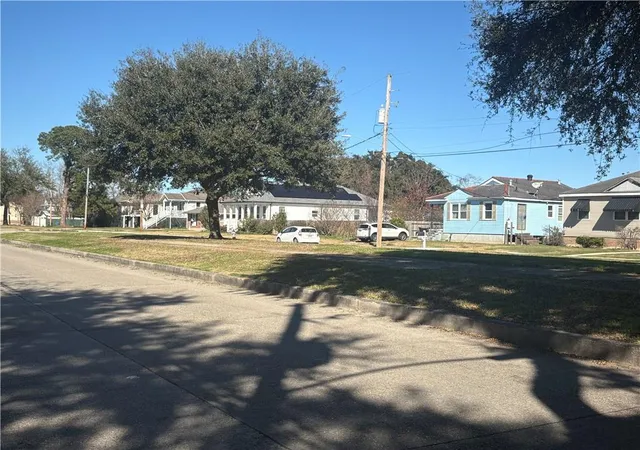 Homes for sale in New Orleans, LA | 6018 Saint Anthony Ave, New Orleans, LA 70122 | MLS# 2540288