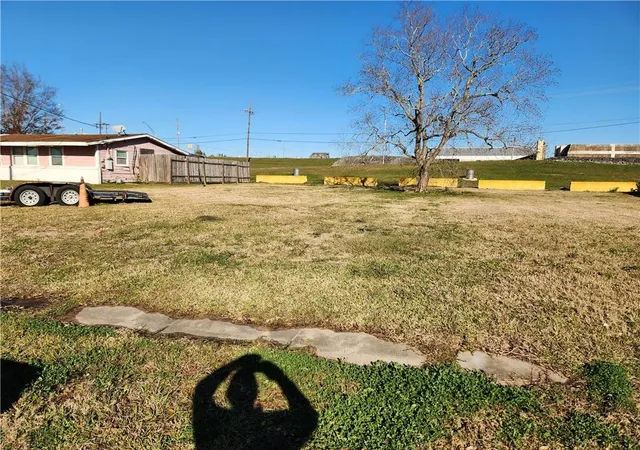 Homes for sale in New Orleans, LA | 6727 Pauline Dr, New Orleans, LA 70126 | MLS# 2539451