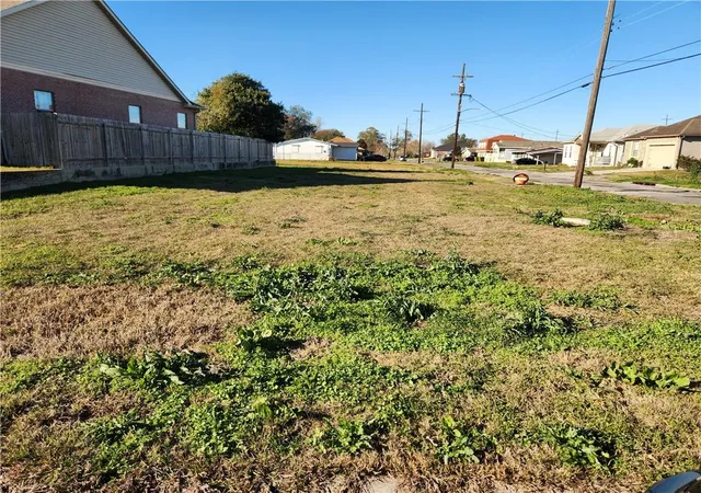 Homes for sale in New Orleans, LA | 6500 Pauline Dr, New Orleans, LA 70126 | MLS# 2539437