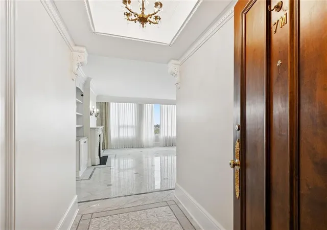 4th image of 2100Th St Charles Ave, New Orleans, LA 70130