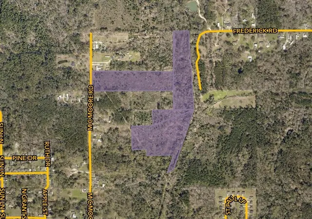 1st image of 32 +/  Ac M C Moore Rd, Hammond, LA 70401 | MLS# 2540697