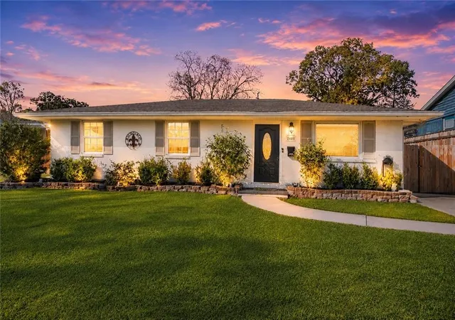 Homes for sale in Metairie, LA | 2408 Massachusetts Ave, Metairie, LA 70003 | MLS# 2541155