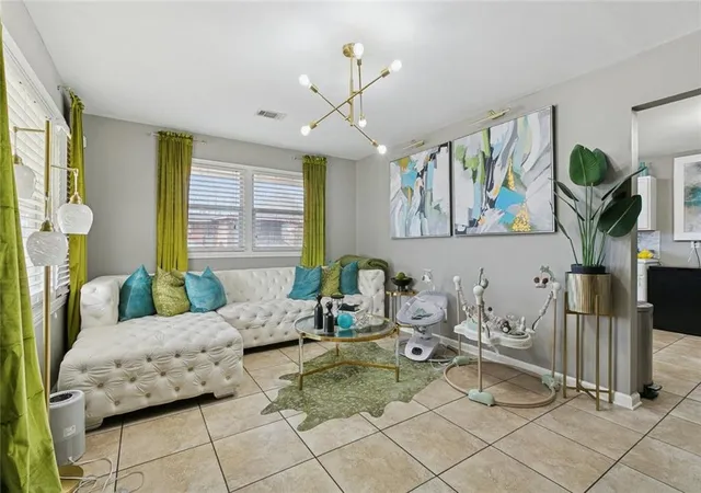 3rd image of 4925 Feliciana Dr, New Orleans, LA 70126 | MLS# 2541780