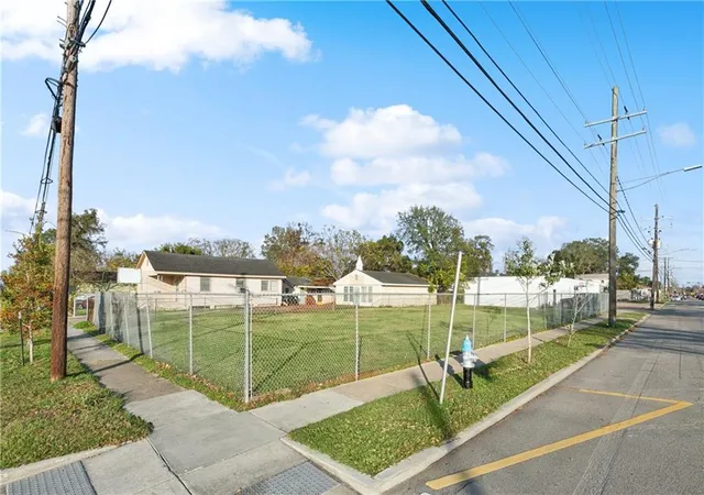 3rd image of 938 Thayer St, New Orleans, LA 70114 | MLS# 2540127
