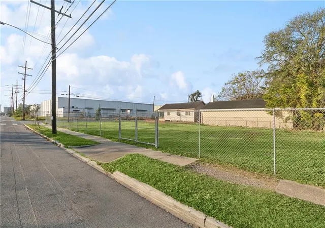 5th image of 938 Thayer St, New Orleans, LA 70114 | MLS# 2540127