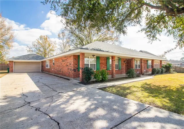 Photo 2 of Single family home for sale at 664 Central Ave, Reserve, LA 70084 | MLS# 2540968 | Listing updated on 2026-08-01