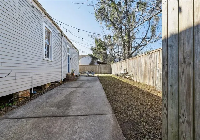 Homes for sale in New Orleans, LA | 1602 Louisa St, New Orleans, LA 70117 | MLS# 2541600