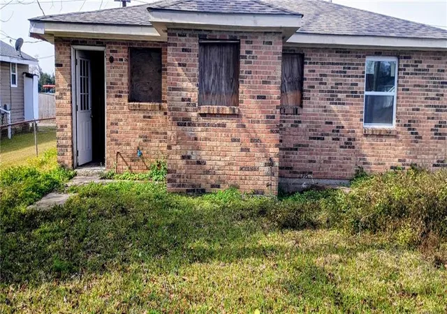 Homes for sale in Westwego, LA | 418 Center St, Westwego, LA 70094 | MLS# 2539764