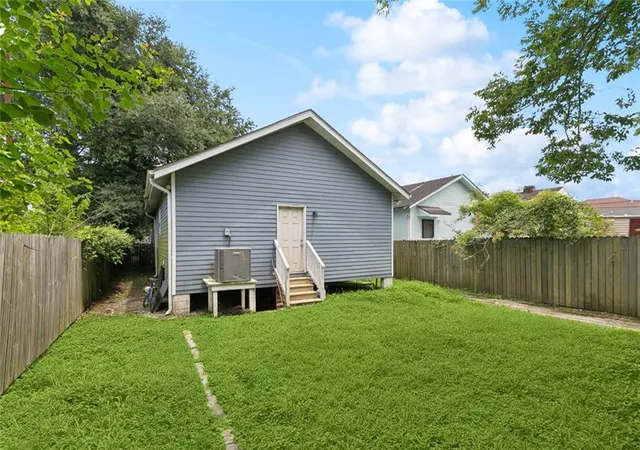 11th image of 1010 Lamanche St, New Orleans, LA 70117 | MLS# 2542029