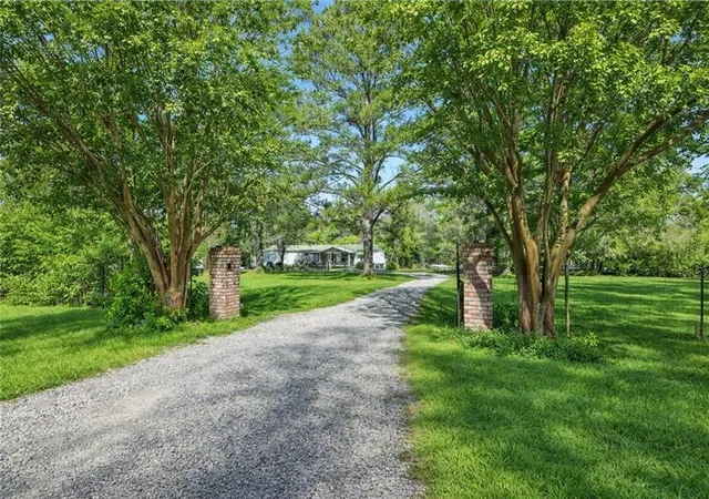 Homes for sale in Folsom, LA | 550 Stonehill Rd, Folsom, LA 70437 | MLS# 2541467