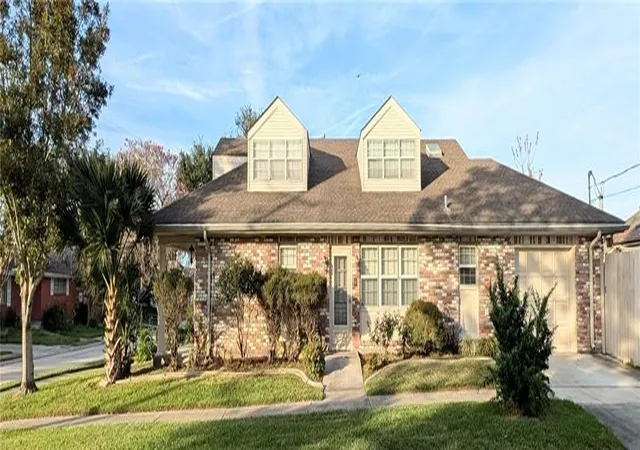 Photo 2 of Single family home for sale at 901 Rosa Ave, Metairie, LA 70005 | MLS# 2538533 | Listing updated on 2026-07-30