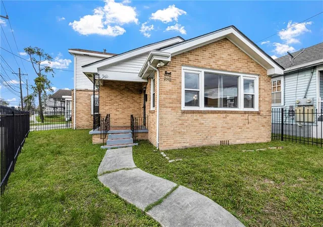 1st image of 2501 Sage St, New Orleans, LA 70122 | MLS# 2541798