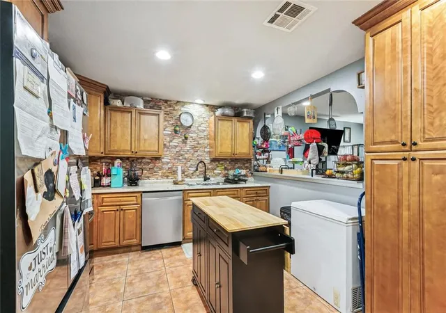 3rd image of 4966 Gallier Dr, New Orleans, LA 70126 | MLS# 2542130
