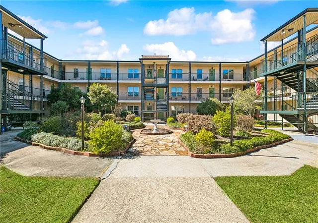 Homes for sale in Metairie, LA | 2700 Whitney Pl #830, Metairie, LA 70002 | MLS# 2542003