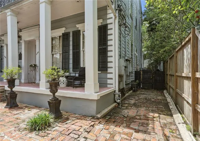 3rd image of 1130 Fourth St, New Orleans, LA 70130