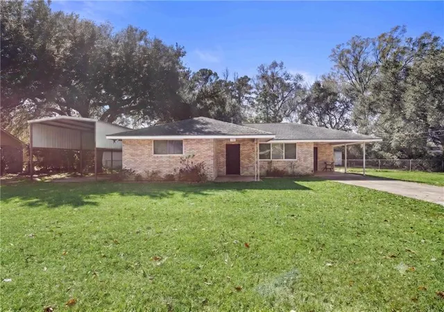 1st image of 1820 Destin St, Mandeville, LA 70448 | MLS# 2542454