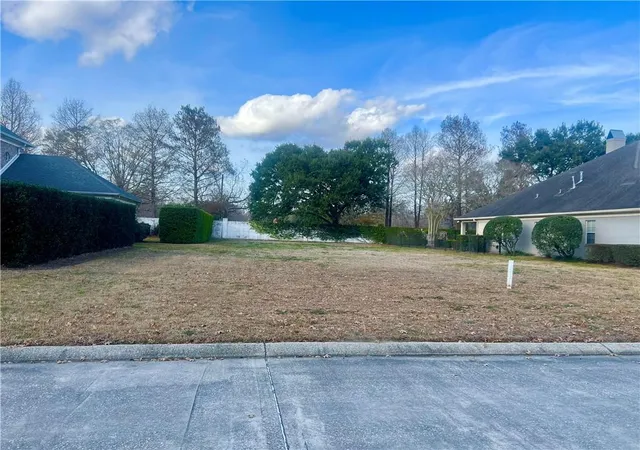 Photo 1 of Land for sale at 30 Fairway Oaks Dr, New Orleans, LA 70131 | MLS# 2542620 | Listing updated on 2026-02-11