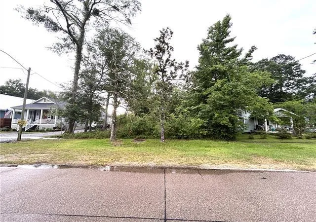 2nd image of 415 W 25th Ave, Covington, LA 70433 | MLS# 2542530