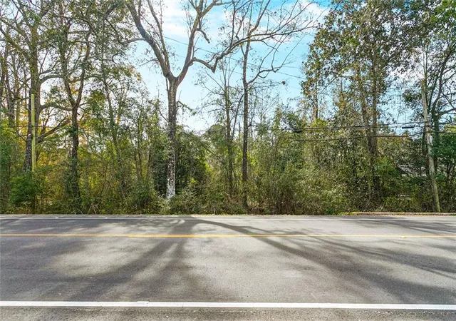 Photo 1 of Land for sale at 2357 W 21st Avenue, Covington, LA 70433 | MLS# 2542787 | Listing updated on 2026-08-26
