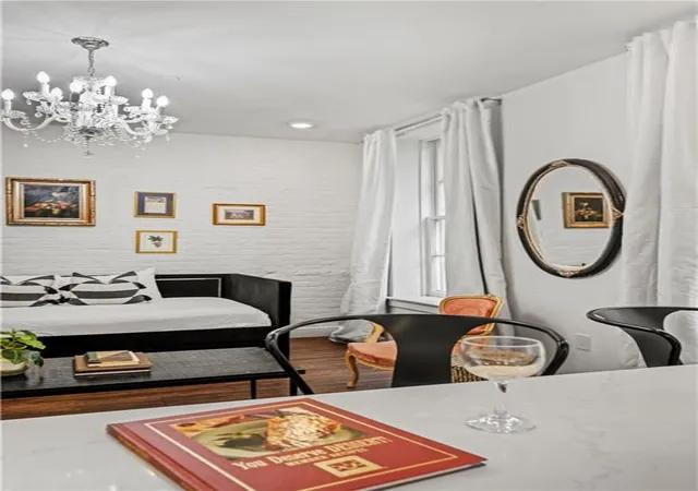 3rd image of 336 Camp St #303, New Orleans, LA 70130 | MLS# 2542509