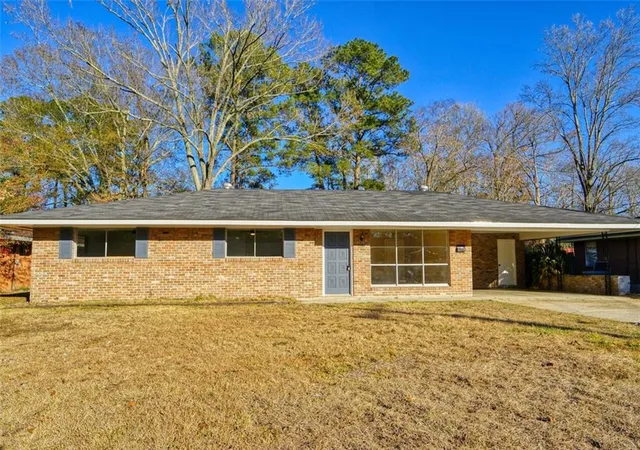 Homes for sale in Baton Rouge, LA | 3174 Oakcrest Dr, Baton Rouge, LA 70814 | MLS# 2543127